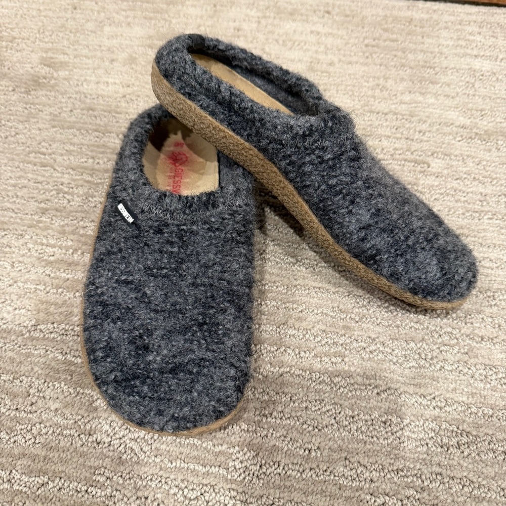 Giesswein Cozy Gray Wool Slippers